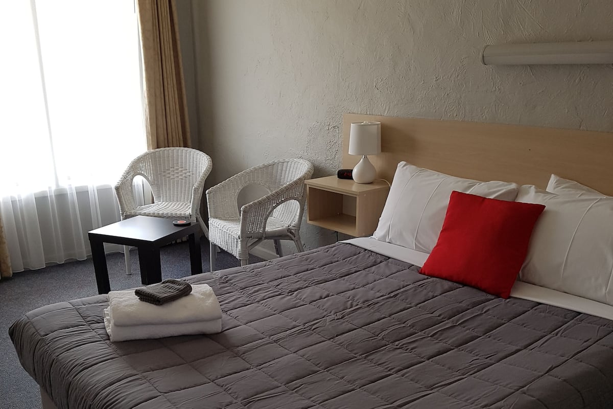 Twin Room - Disability Access | Desk, iron/ironing board, rollaway beds, free WiFi