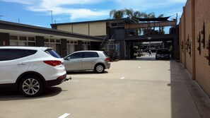 Free self parking - Belmore Motor Inn (Yarrawonga)
