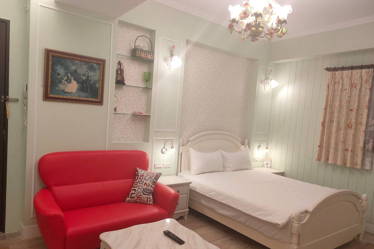 Comfort Double Room | Premium bedding, minibar, desk, blackout drapes