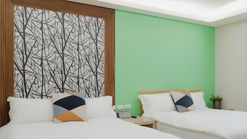 Blackout curtains, soundproofing, free WiFi