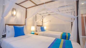 Premium bedding, minibar, in-room safe, desk