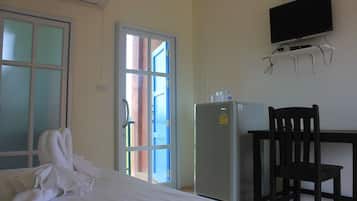 Superior Twin Room | Desk, free WiFi