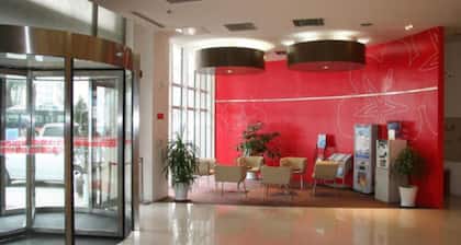 Ibis Dalian Zhongshan Square Hotel