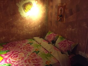 Kamar Double Standar, tanpa jendela | Brankas, meja kerja, dan Wi-Fi gratis