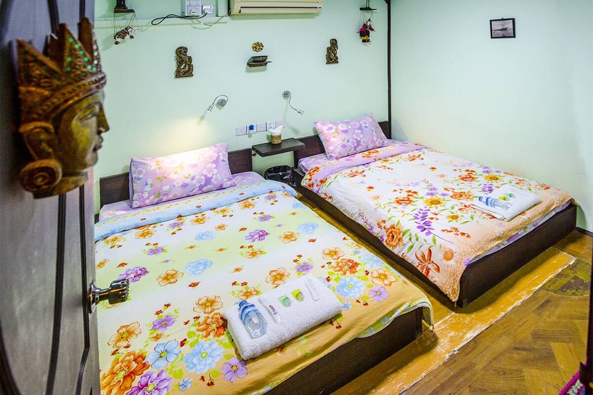 Budget Twin Room, No Windows | In-room safe, desk, WiFi (free)