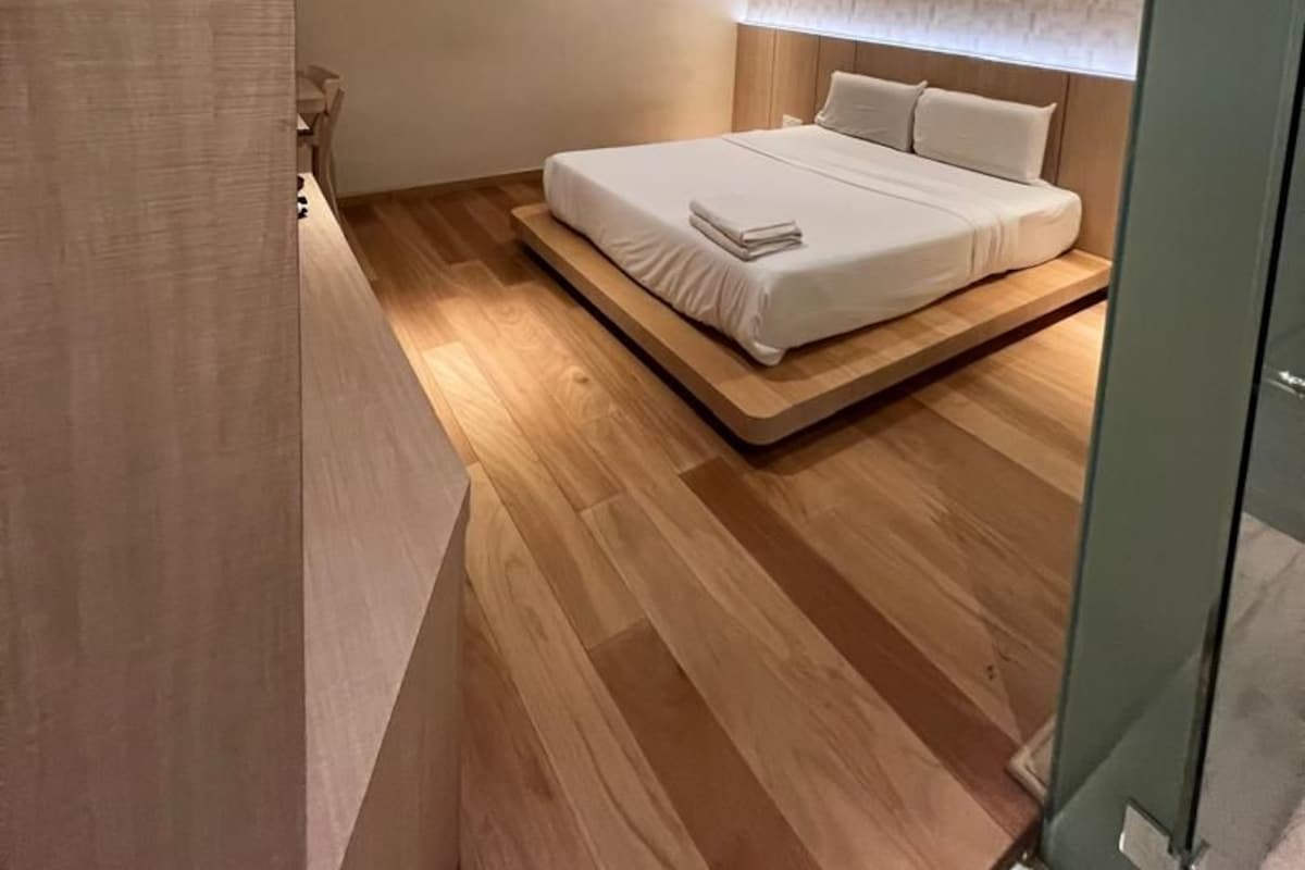 Deluxe Room | In-room safe, soundproofing, iron/ironing board (on request), free WiFi