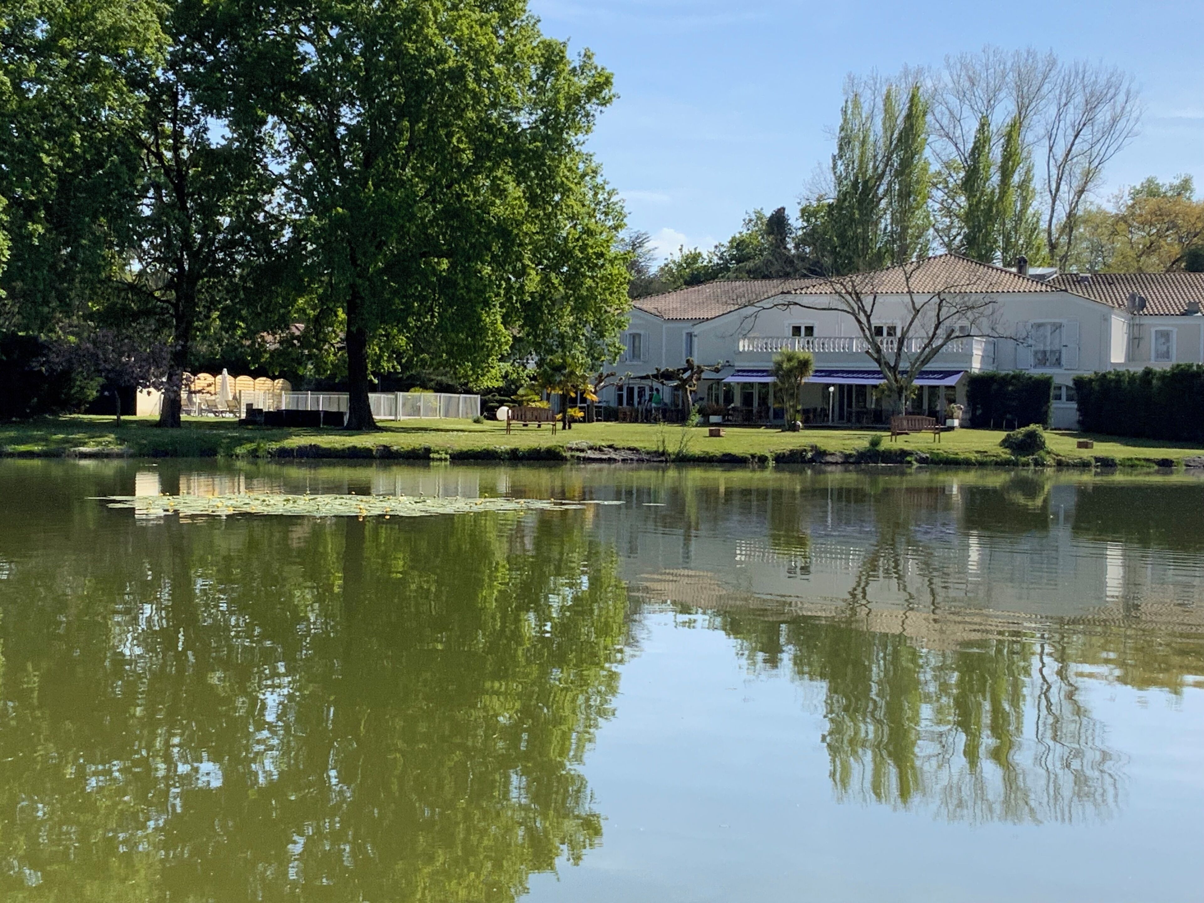 บริเวณภายนอก