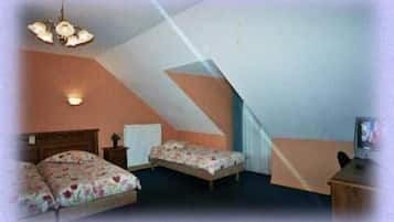 Bàn, giường gấp/giường phụ (phụ phí)