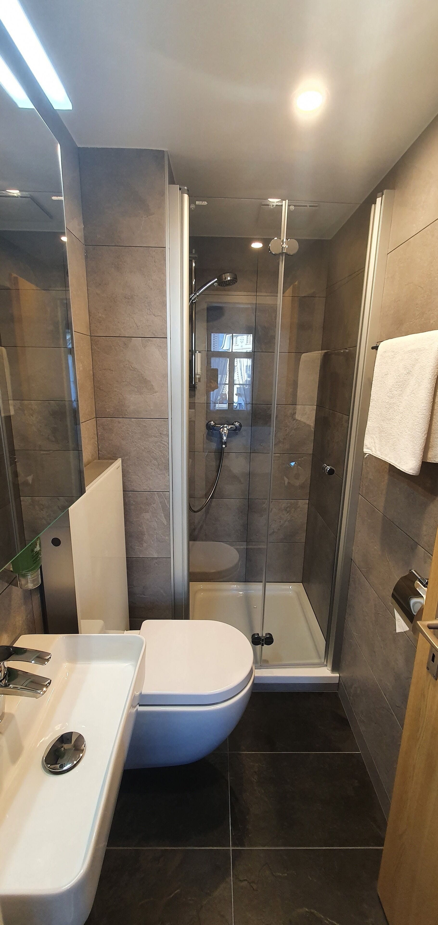 Foto - The Aarburg Hotel & Café