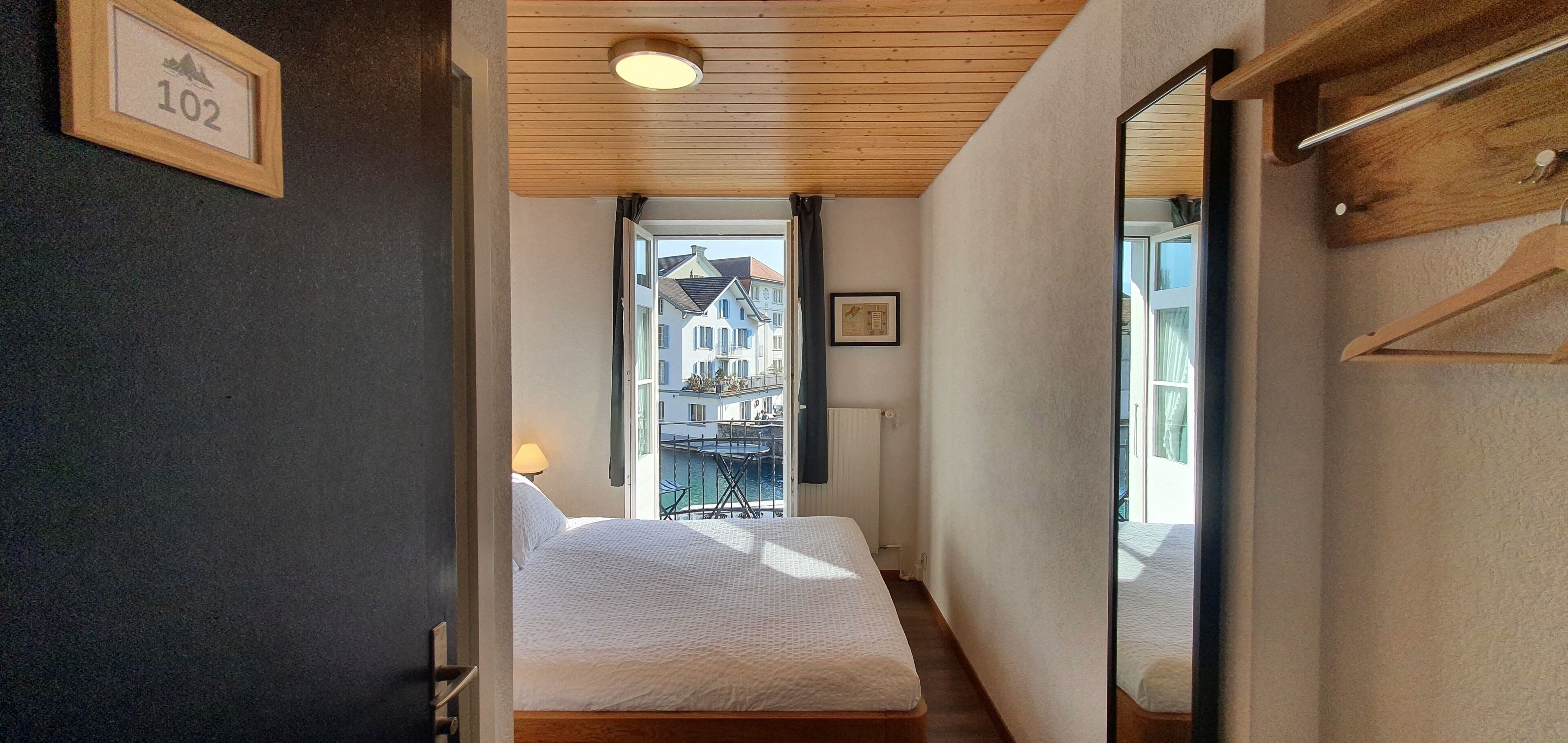 Foto - The Aarburg Hotel & Café