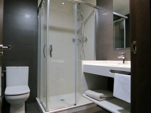 Apartment, 1 Bedroom | Bathroom