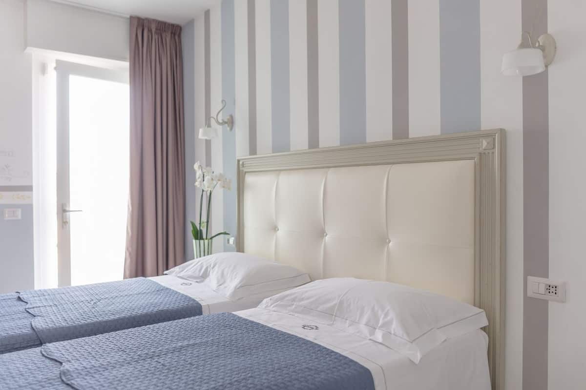 Bộ trải giường bằng vải Frette của Ý, bộ đồ giường cao cấp 