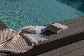 Piscine extérieure (ouverte en saison)