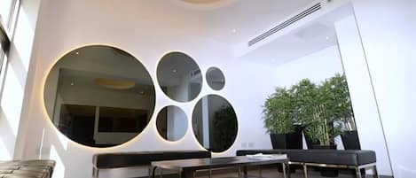 Kawasan tempat duduk lobi