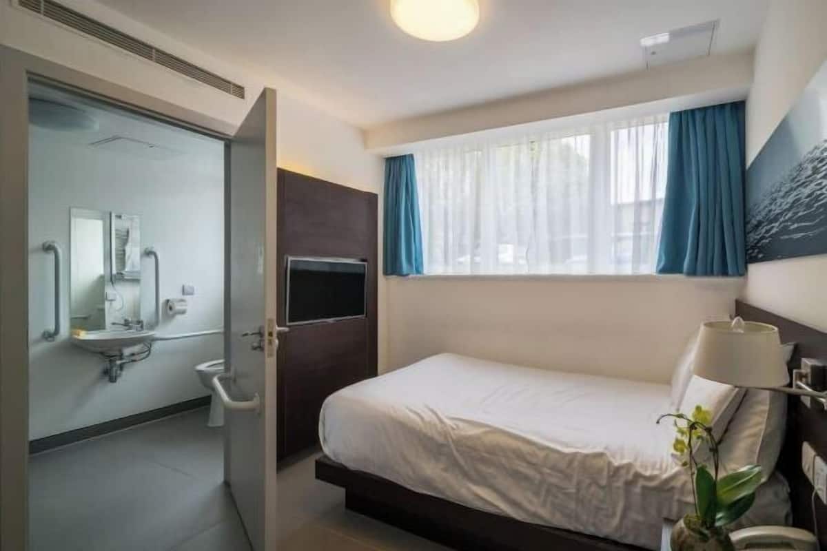 In-room safe, individually decorated, individually furnished