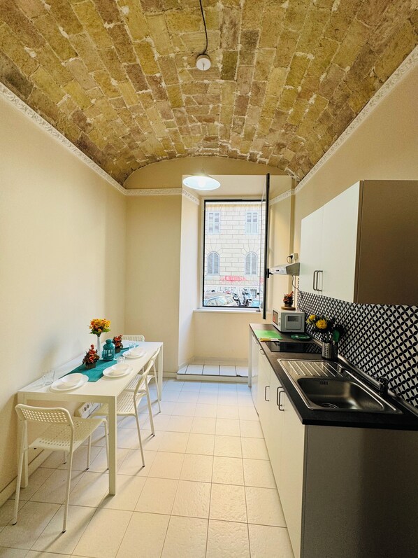 Two-Bedroom Apartment | Private kitchen | Fridge, electric kettle - Rome Terminal House (Rome)