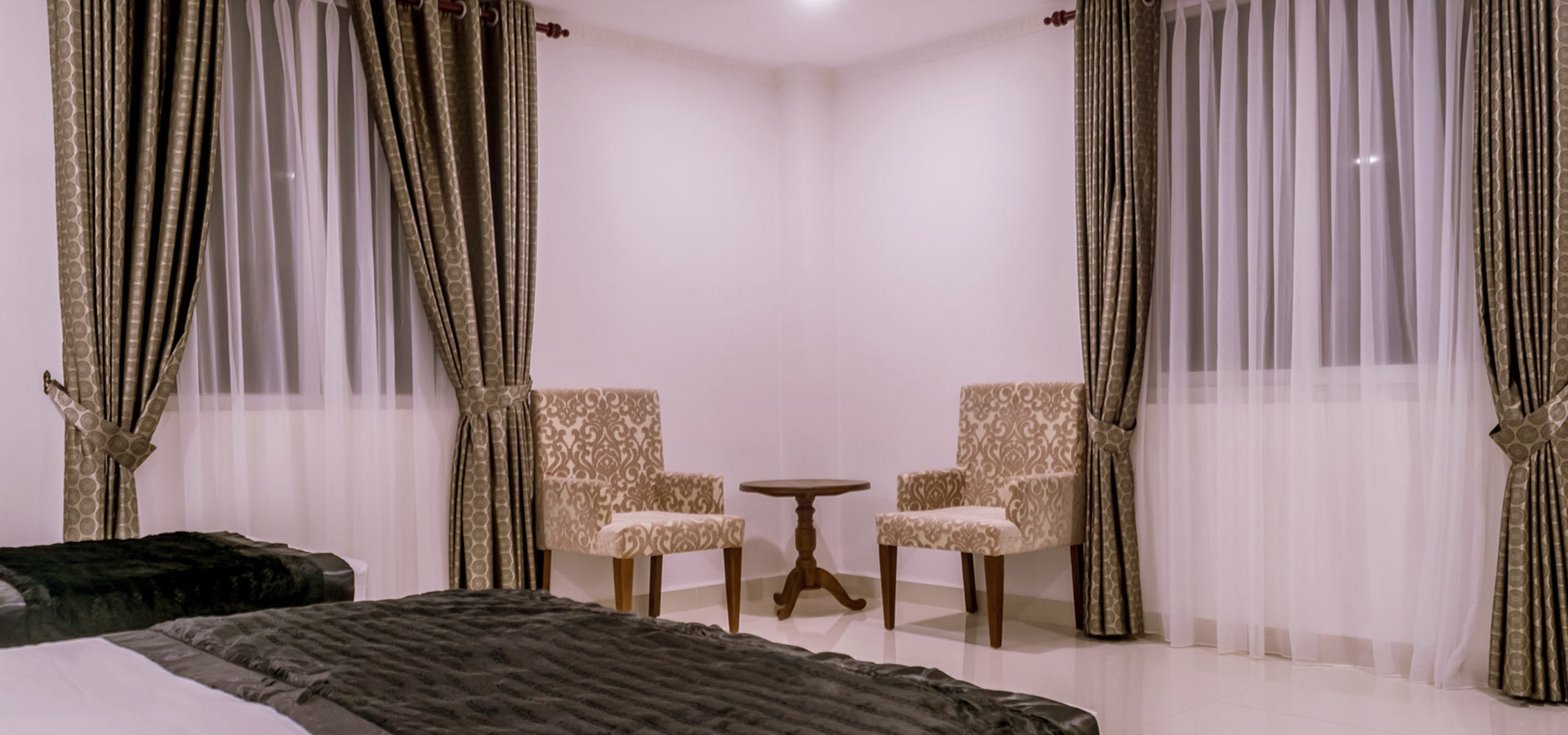 Apartamento Deluxe, 2 habitaciones, junto a la playa | 2 dormitorios, caja fuerte, escritorio y sistema de insonorización