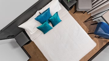 Premium bedding, in-room safe, desk, iron/ironing board