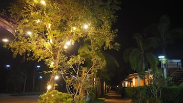 Guest House | ์๋ฐ ์์ค ์ ๋ฉด - ์ ๋
/๋ฐค