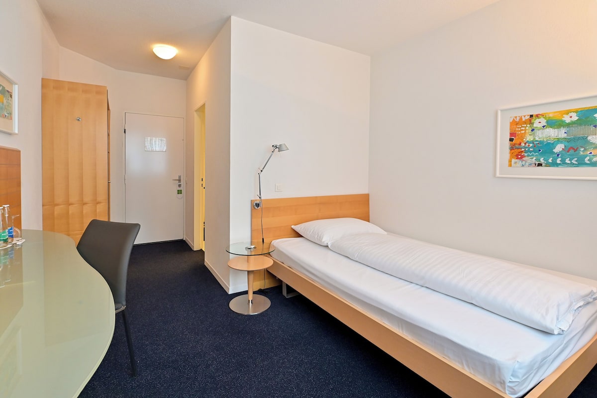 Comfort-Einzelzimmer, 1Â Einzelbett | Hochwertige Bettwaren, Minibar, Zimmersafe, Schreibtisch