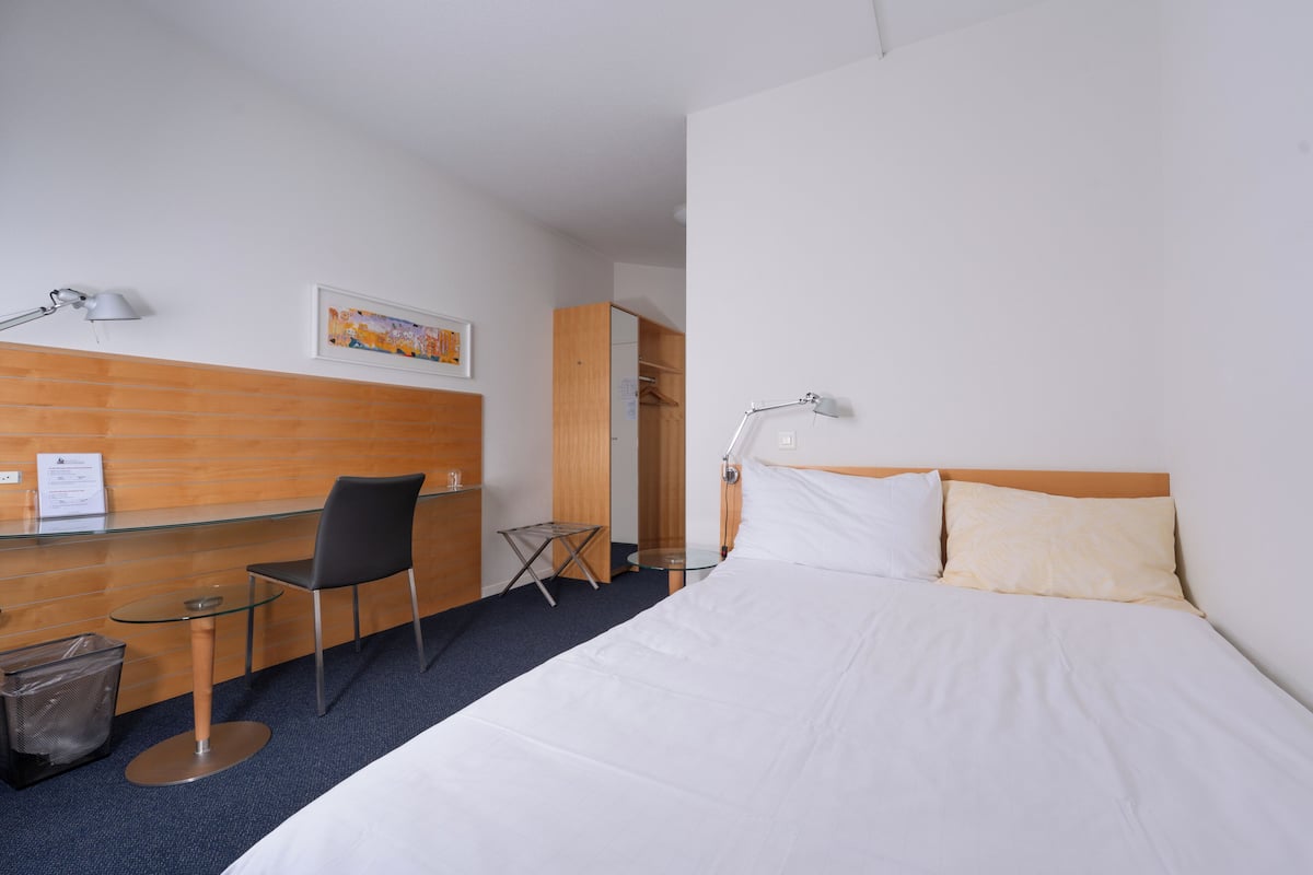 Comfort Single Room, 1 Twin Bed | Premium bedding, minibar, in-room safe, desk