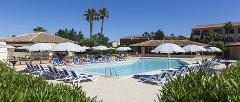 2 outdoor pools, pool umbrellas, pool loungers