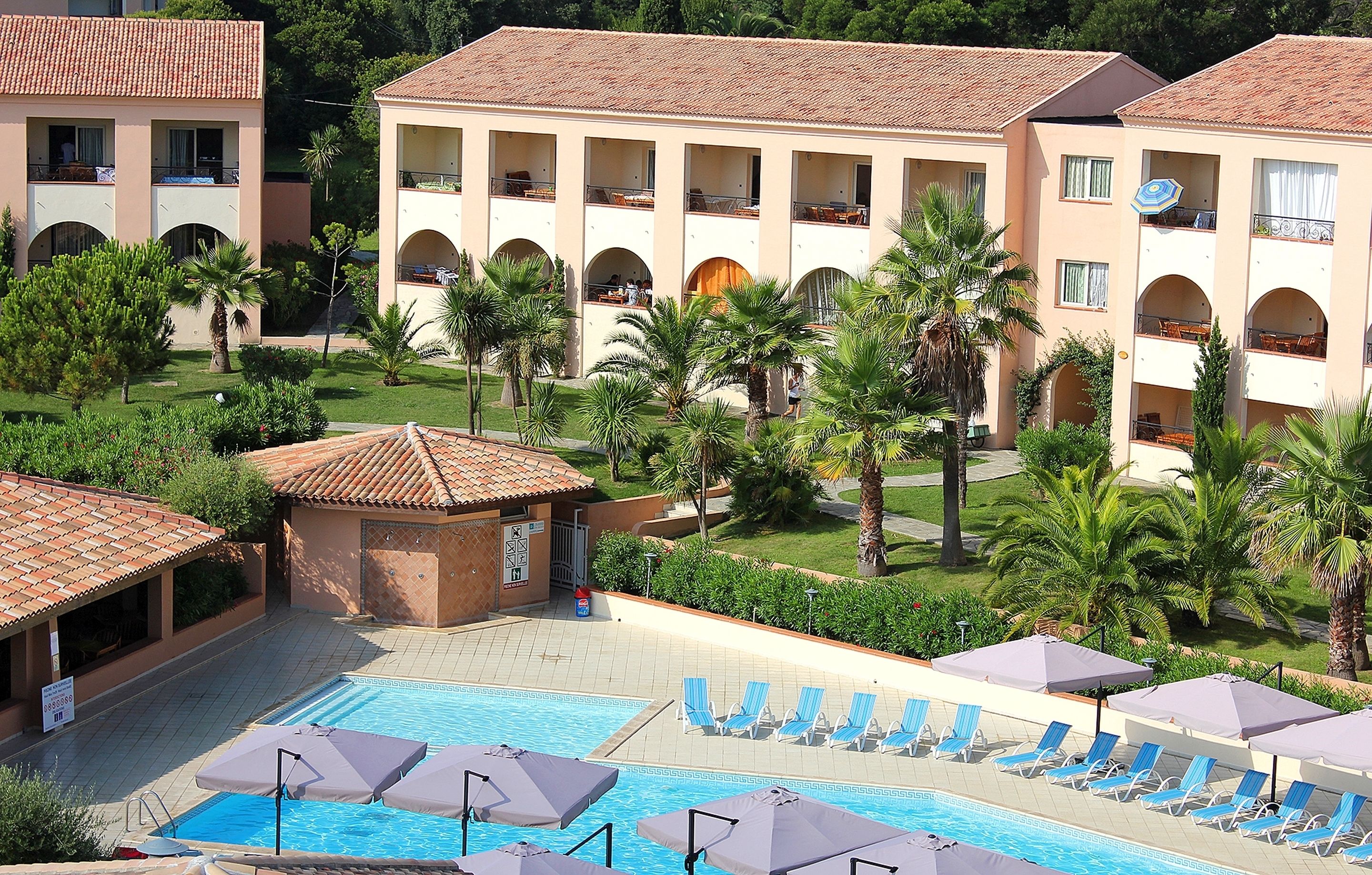 2 outdoor pools, pool umbrellas, pool loungers