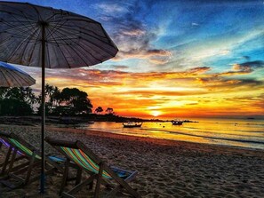 On the beach - Lazy Days Bungalows (Ko Lanta)