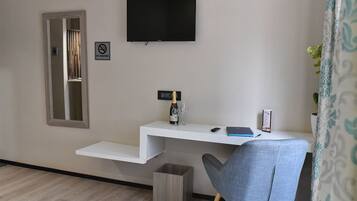 Deluxe Room | Room amenity