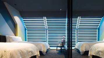 標準雙床房(21點入住-隔天9點退房) | 書桌、遮光布/窗簾、免費無線上網、床單