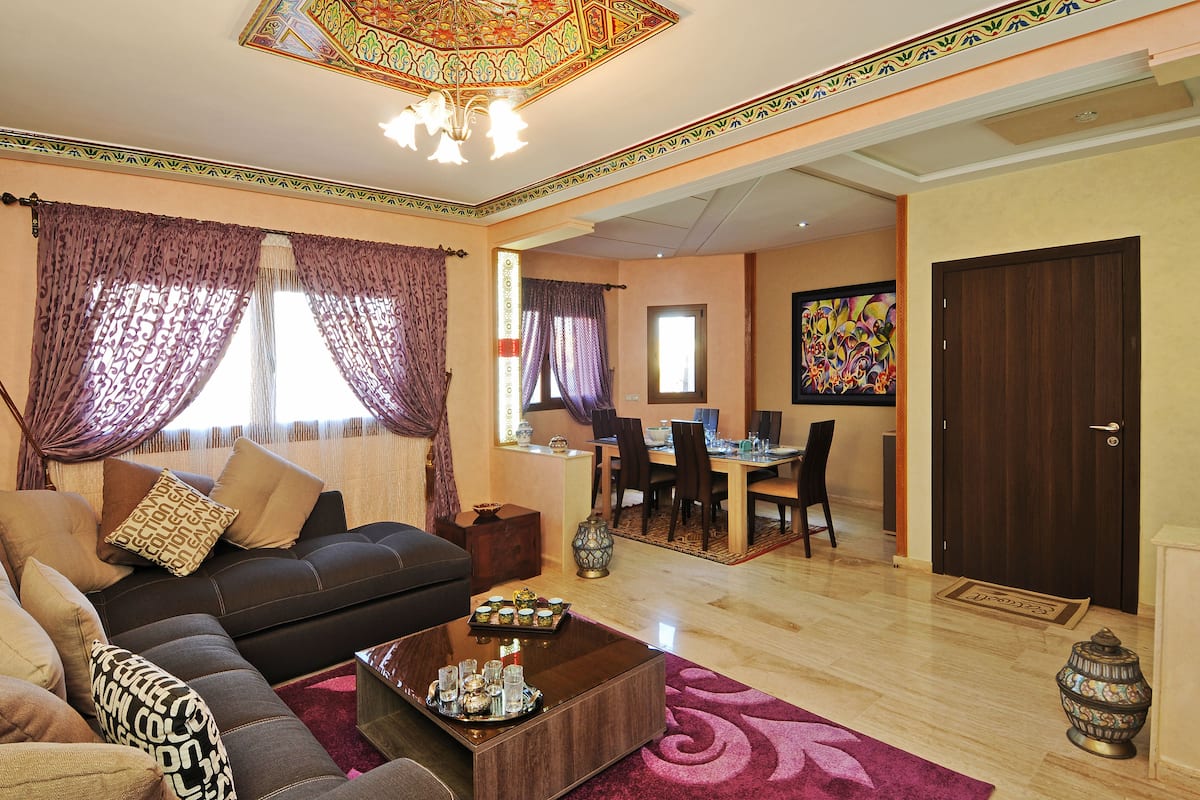 Luxury Apartment, 2 Bedrooms | Living room | 40-inch flat-screen TV with satellite channels, TV