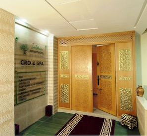 Sauna, hammam, hammam, soins corporels, massages aux pierres chaudes