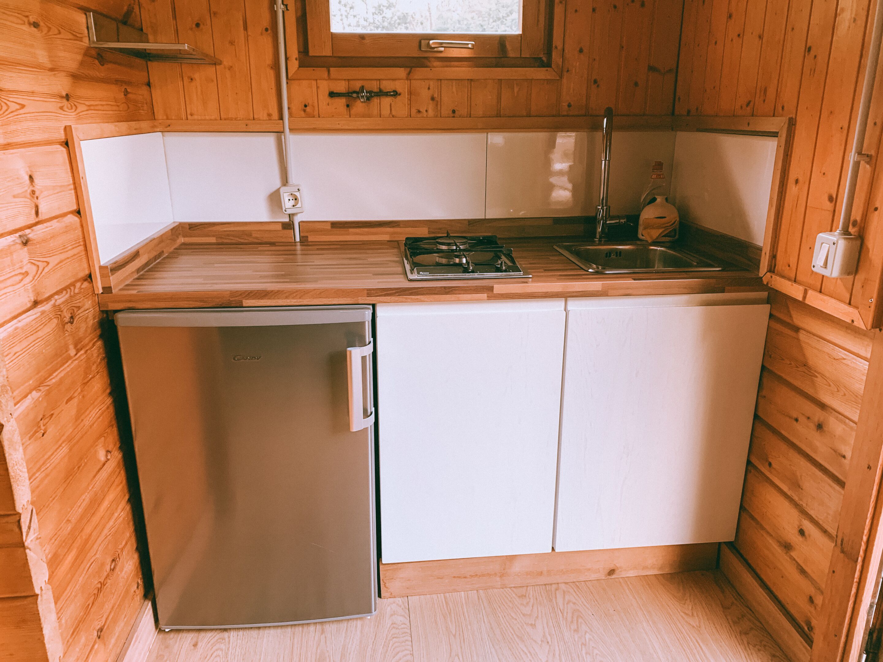 standard cabin, ensuite, mountain view | private kitchen