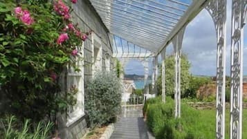 Luxury-Doppelzimmer, mit Bad, Gartenblick (Veranda) | Aussenbereich