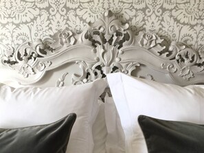 Luxury Double Room, Ensuite, Garden View (Veranda) | 1 bedroom, WiFi