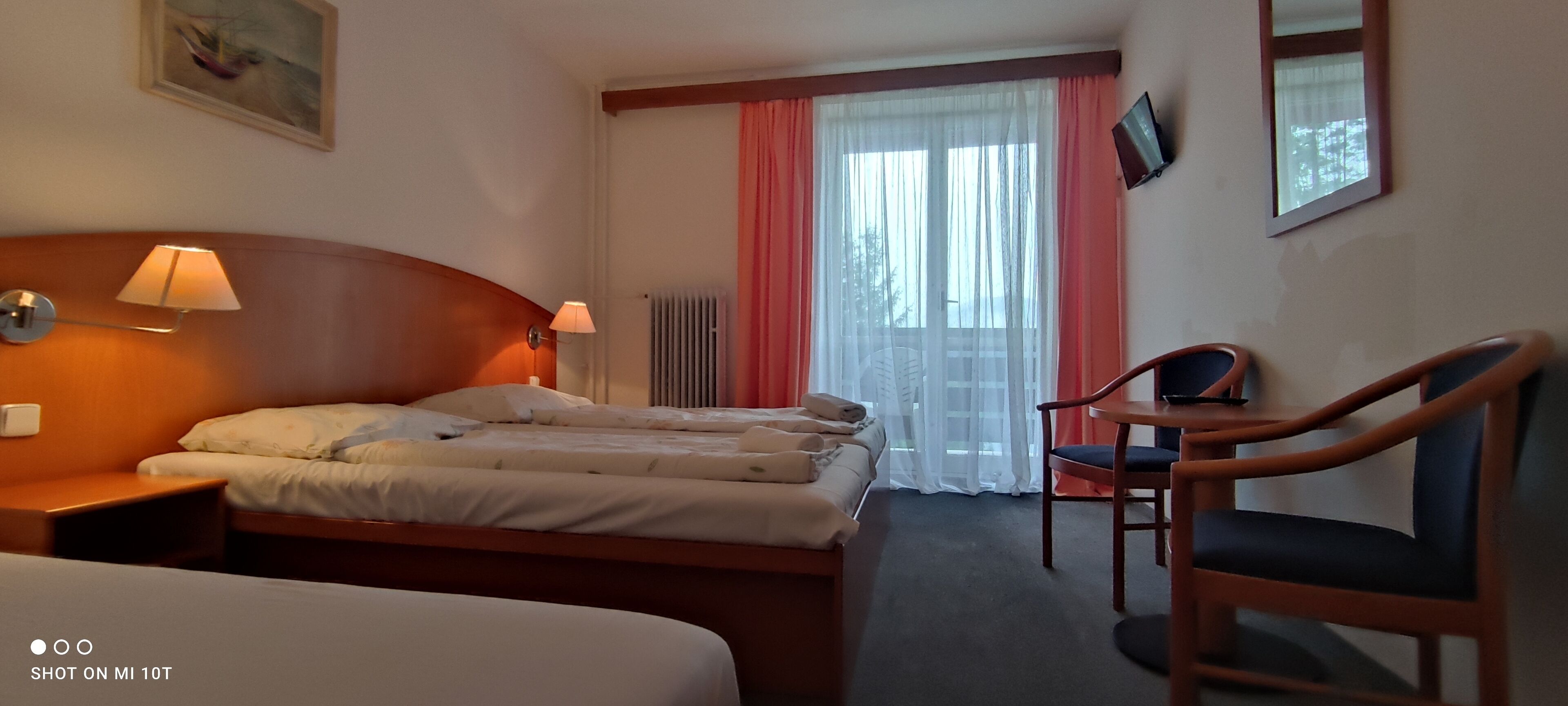 Dreibettzimmer (+ Extrabed) | Schreibtisch, kostenloses WLAN, Bettwäsche
