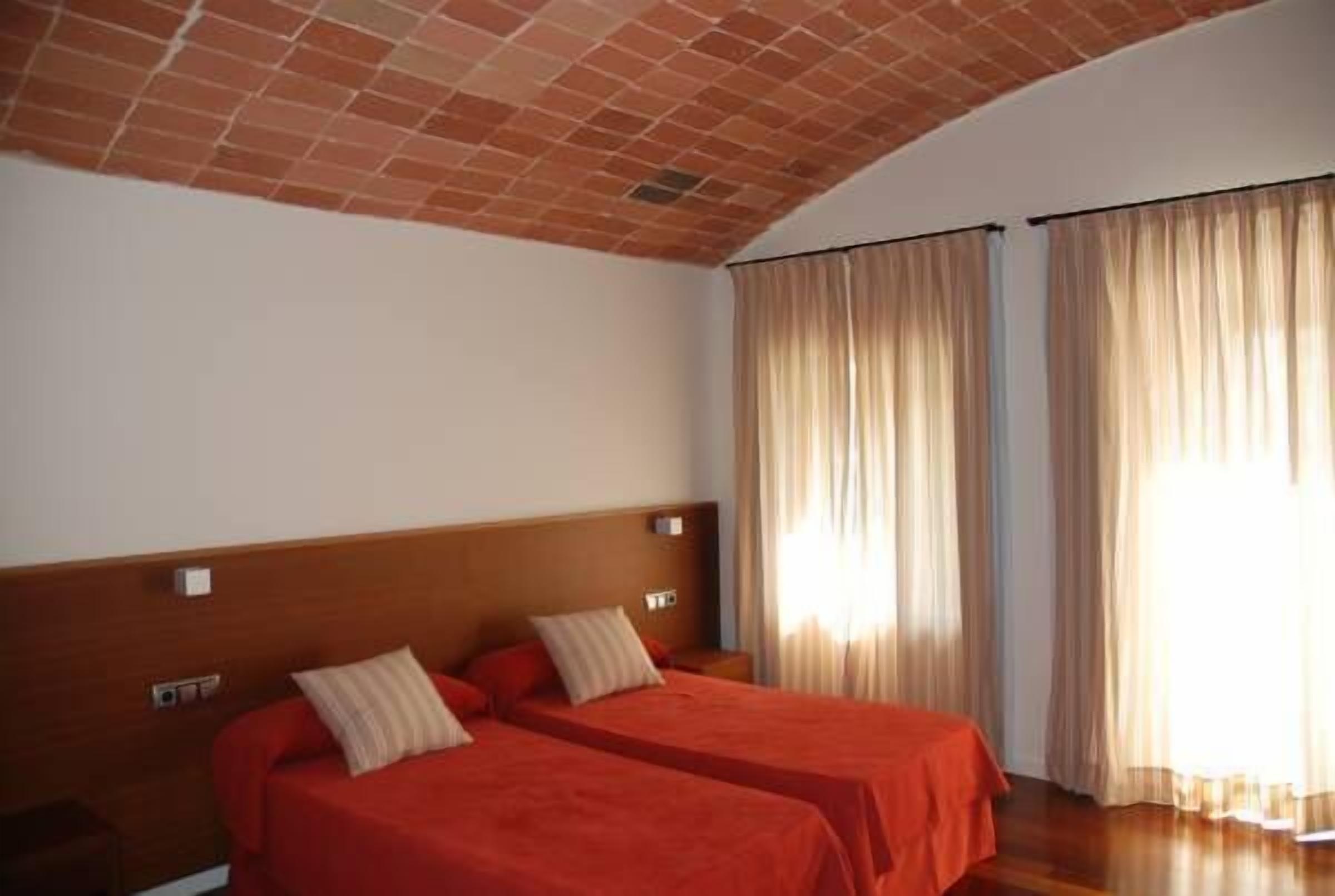 double room | blackout curtains, free wifi