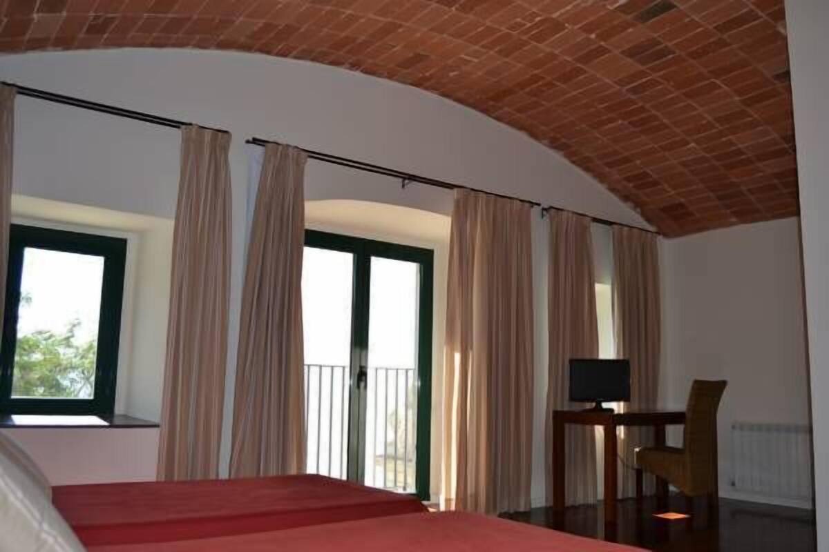 double room | blackout curtains, free wifi