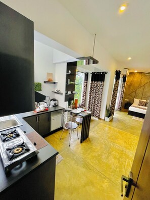 Premium Studio, 1 Bedroom - 8 Plus Motels (Negombo)