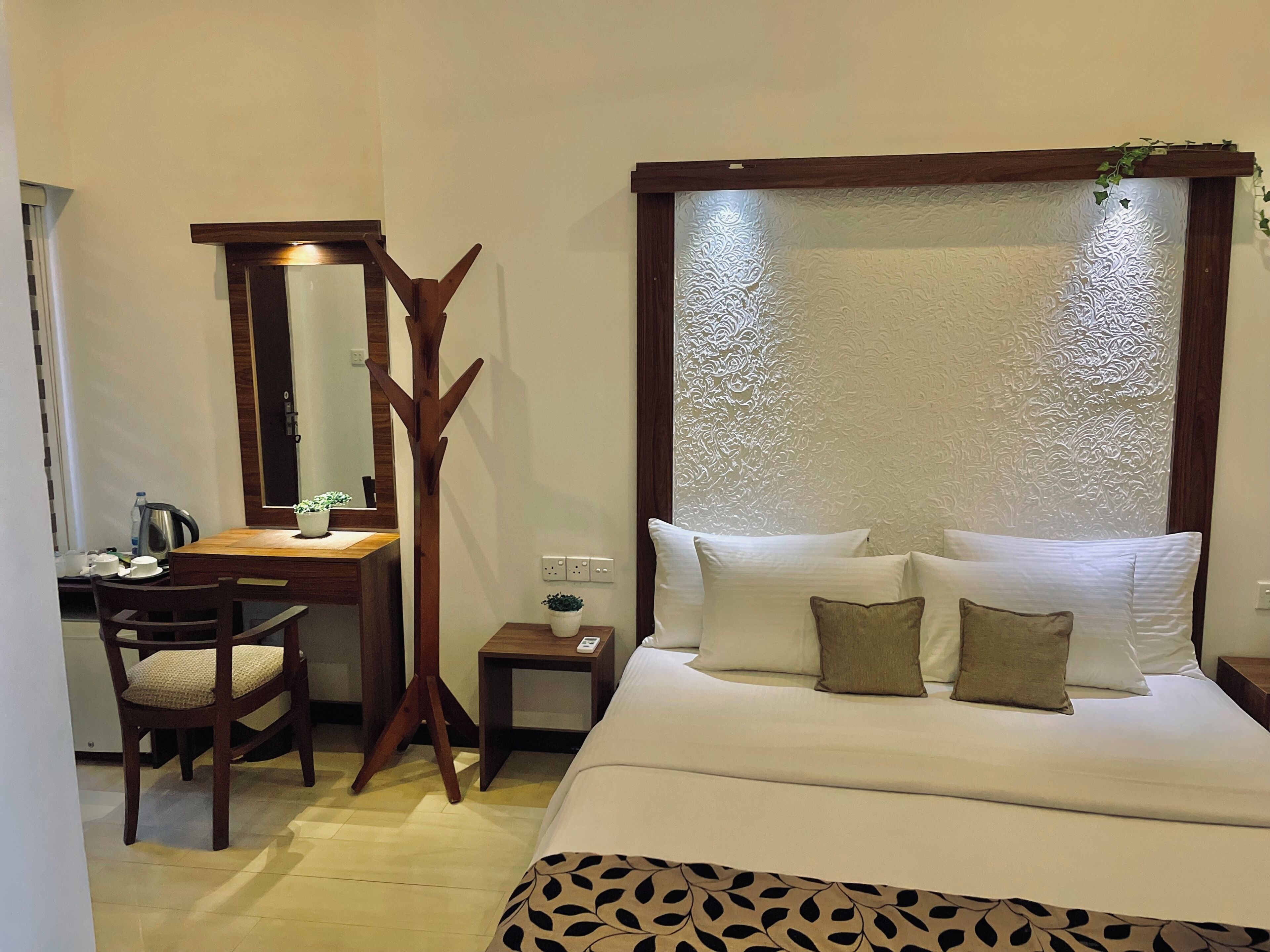 1 bedroom, Egyptian cotton sheets, premium bedding, minibar