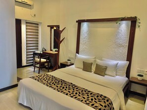1 bedroom, Egyptian cotton sheets, premium bedding, minibar - 8 Plus Motels (Negombo)