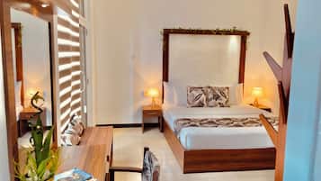 Family Quadruple Room | 1 bedroom, Egyptian cotton sheets, premium bedding, minibar