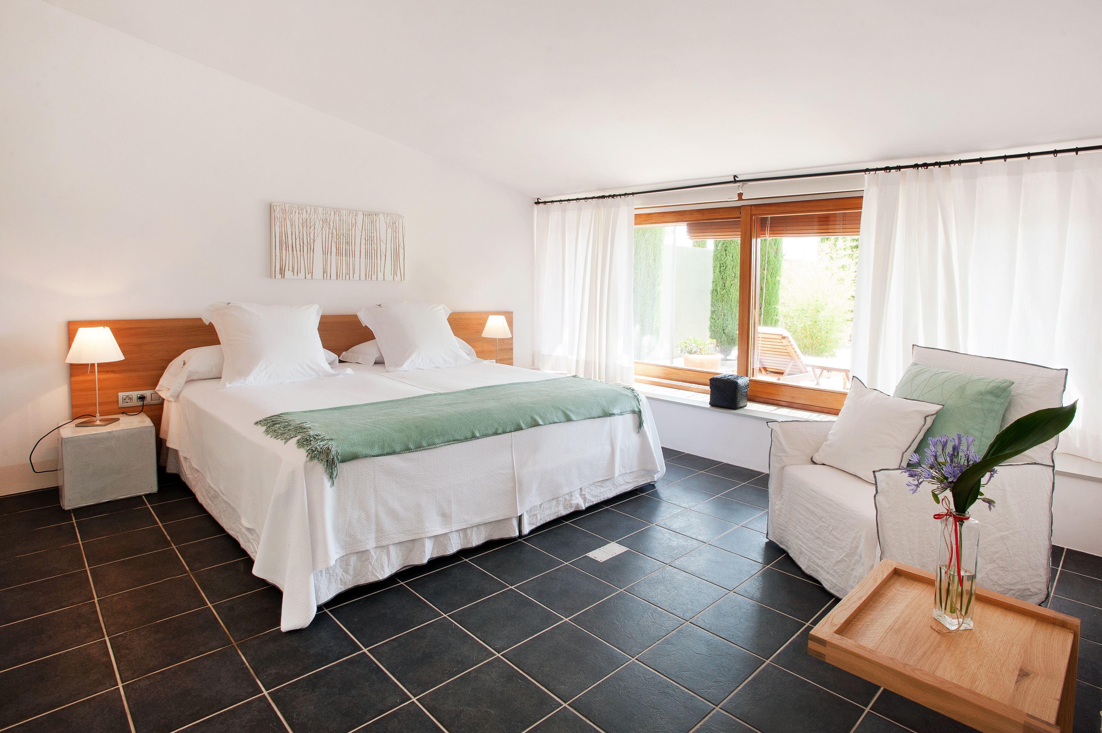 deluxe villa, 1 bedroom, sauna, garden area (vil·la empordà) | 1 bedroom, in-room safe, individually decorated, individually furnished