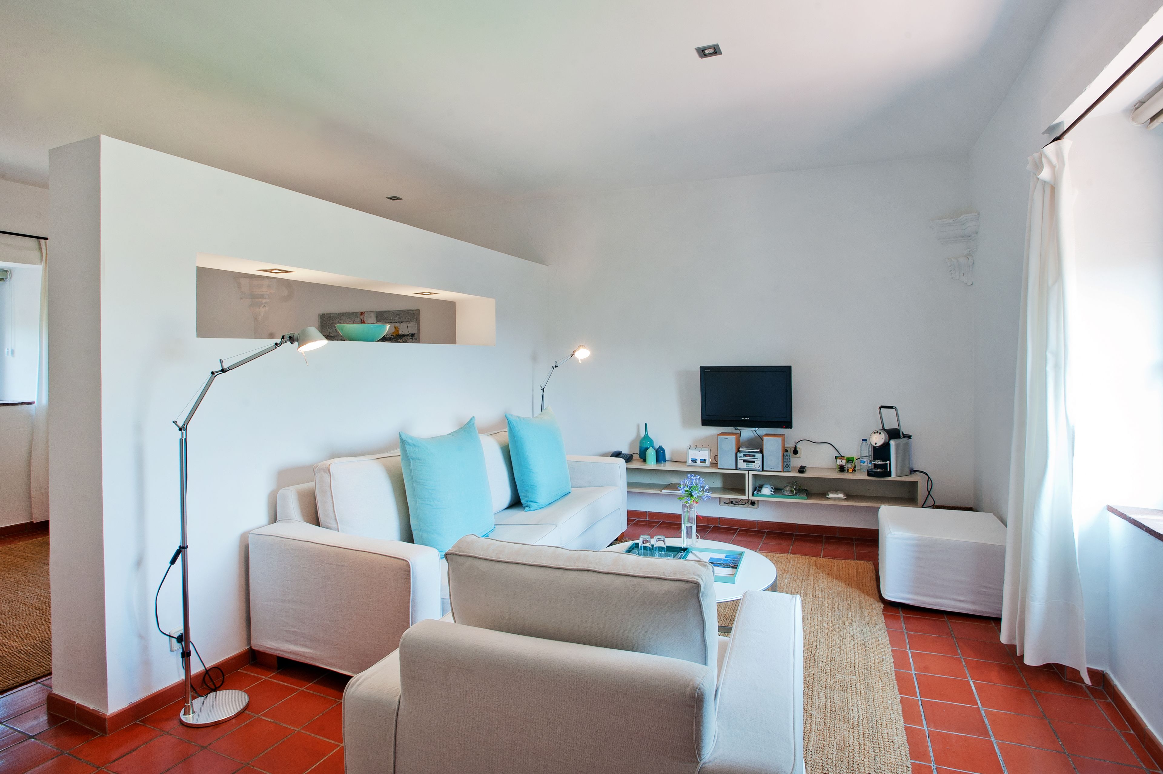 suite | living area | 42-inch flat-screen tv with digital channels