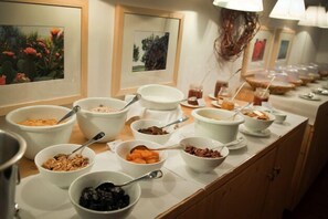 Ilmainen päivittäinen buffetaamiainen