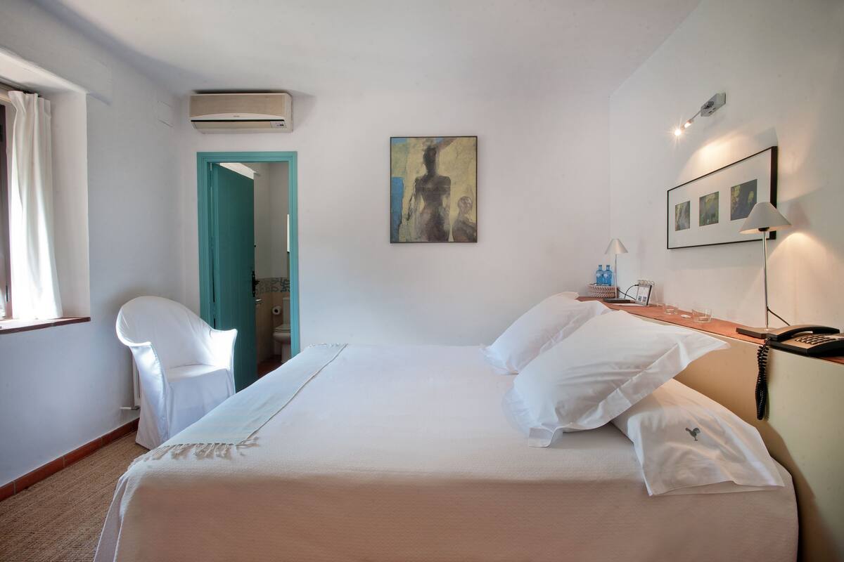 Chambre Double Standard | Coffres-forts dans les chambres, Wi-Fi gratuit, décoration personnalisée