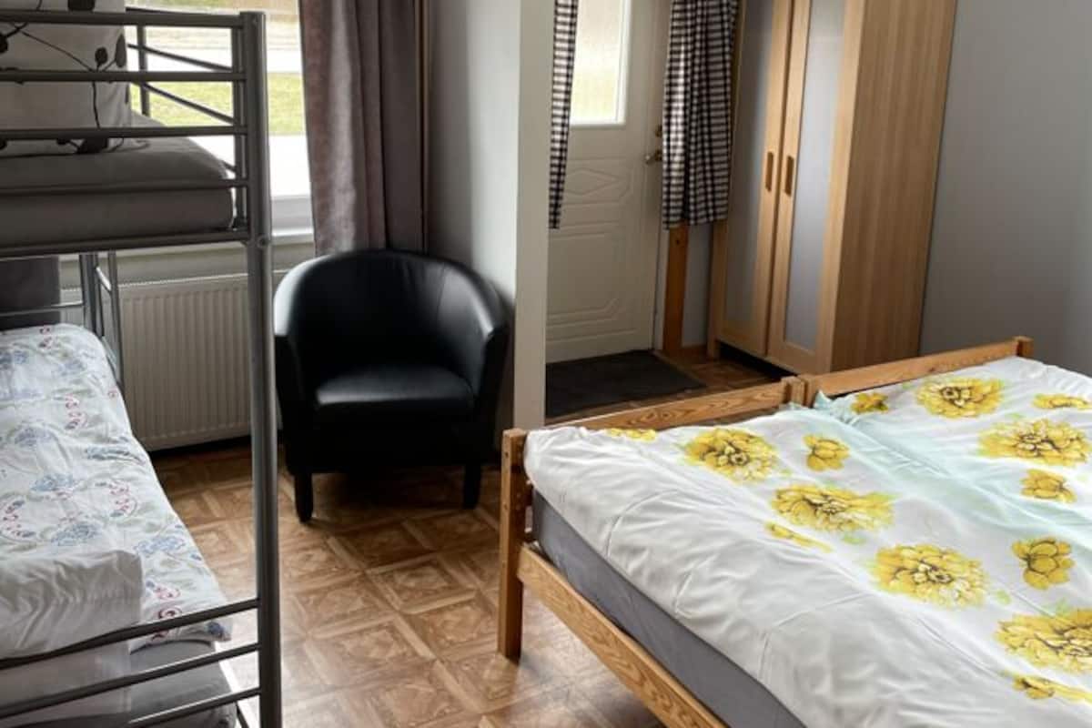 Wifi gratis y ropa de cama