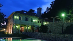 Outdoor pool - Pazo de Adrán (Teo)