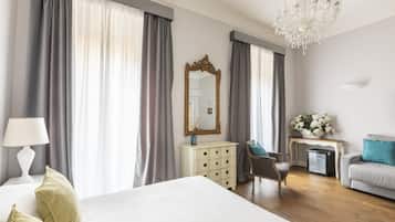 Camera Quadrupla | Blackout drapes, iron/ironing board, free cribs/infant beds, free WiFi