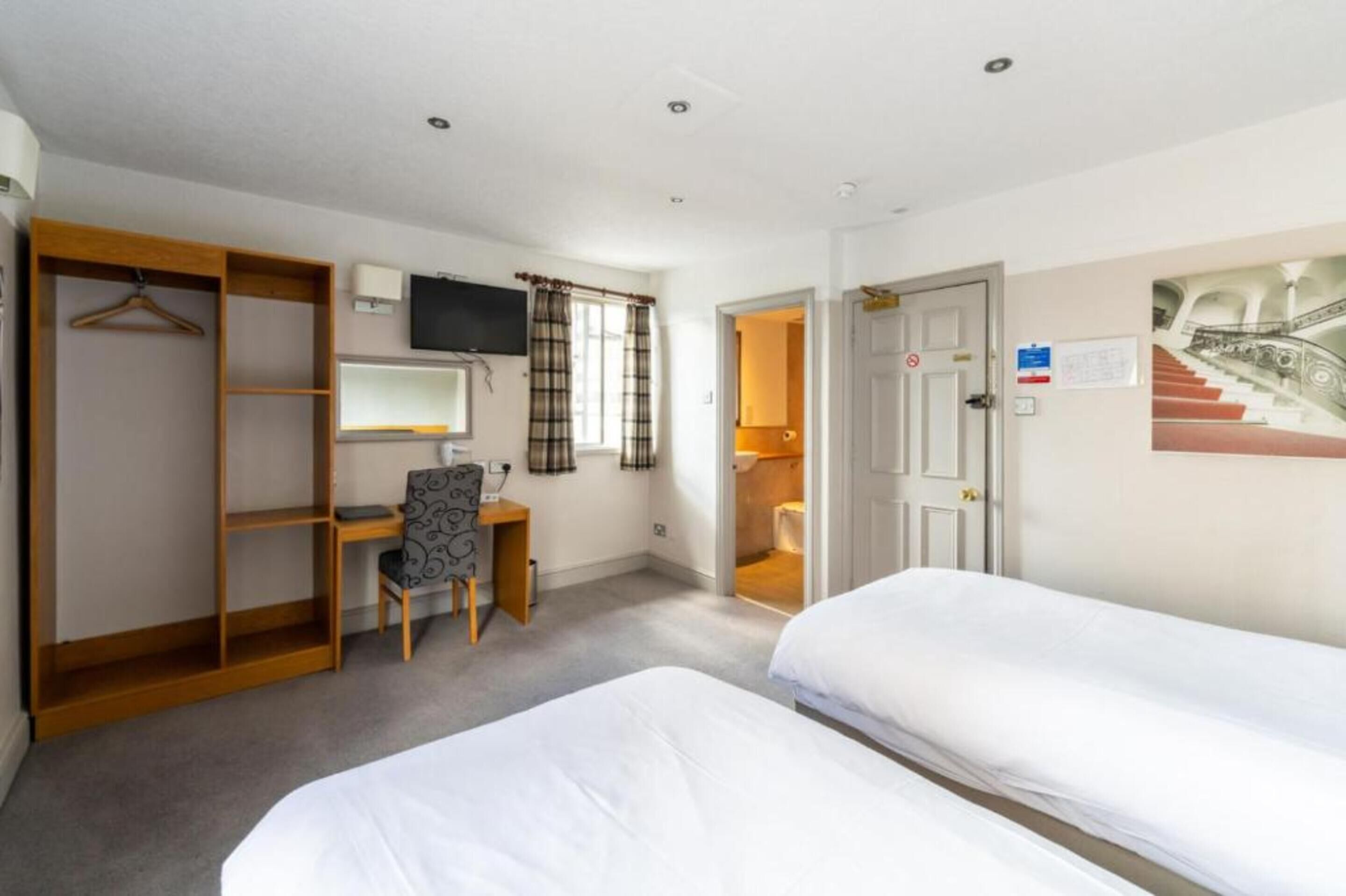 Foto - OYO The Red Lion Hotel